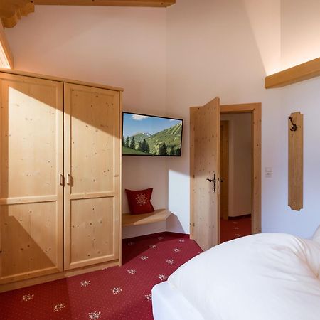 Hotel Pinzger 图克斯 外观 照片