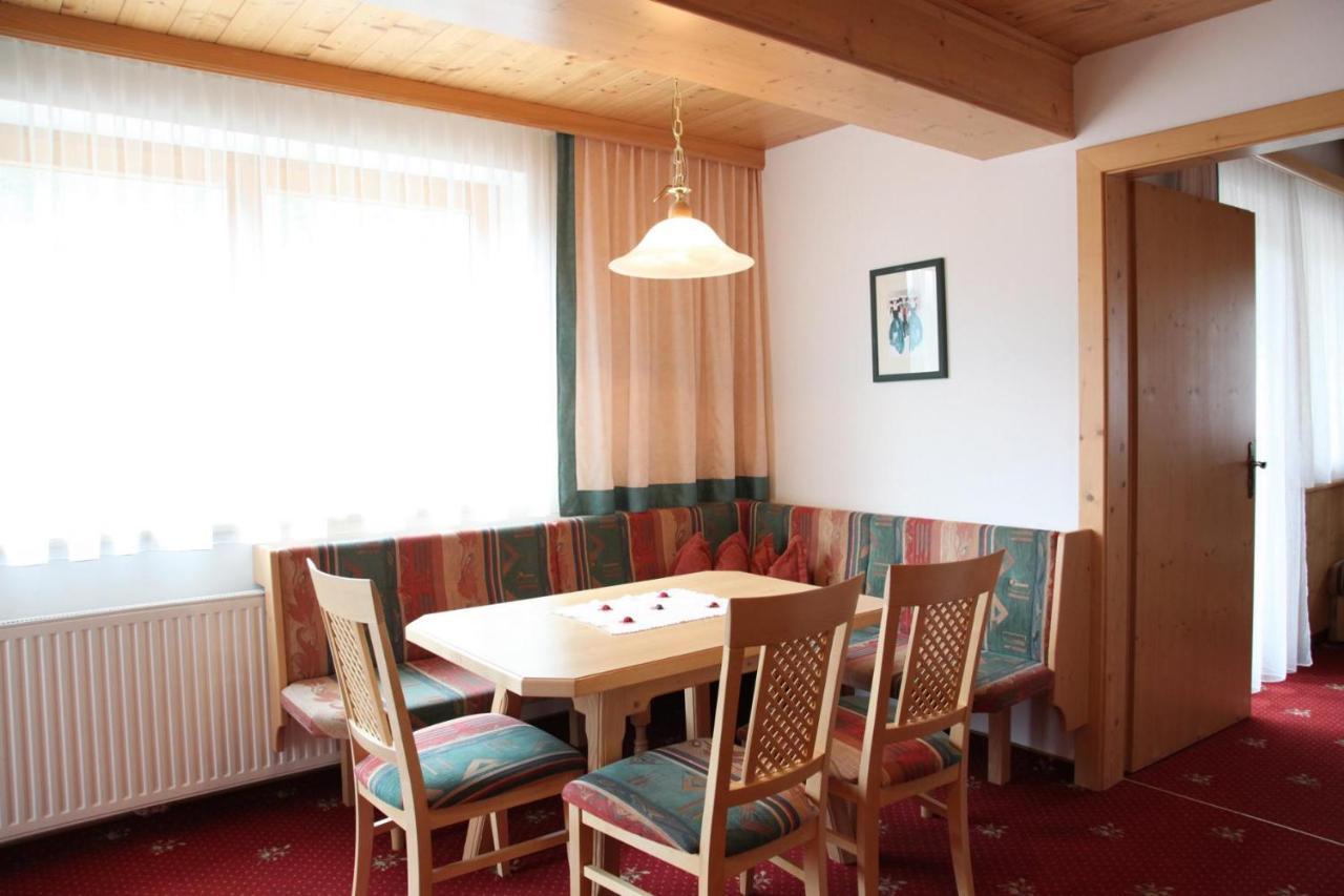 Hotel Pinzger 图克斯 外观 照片